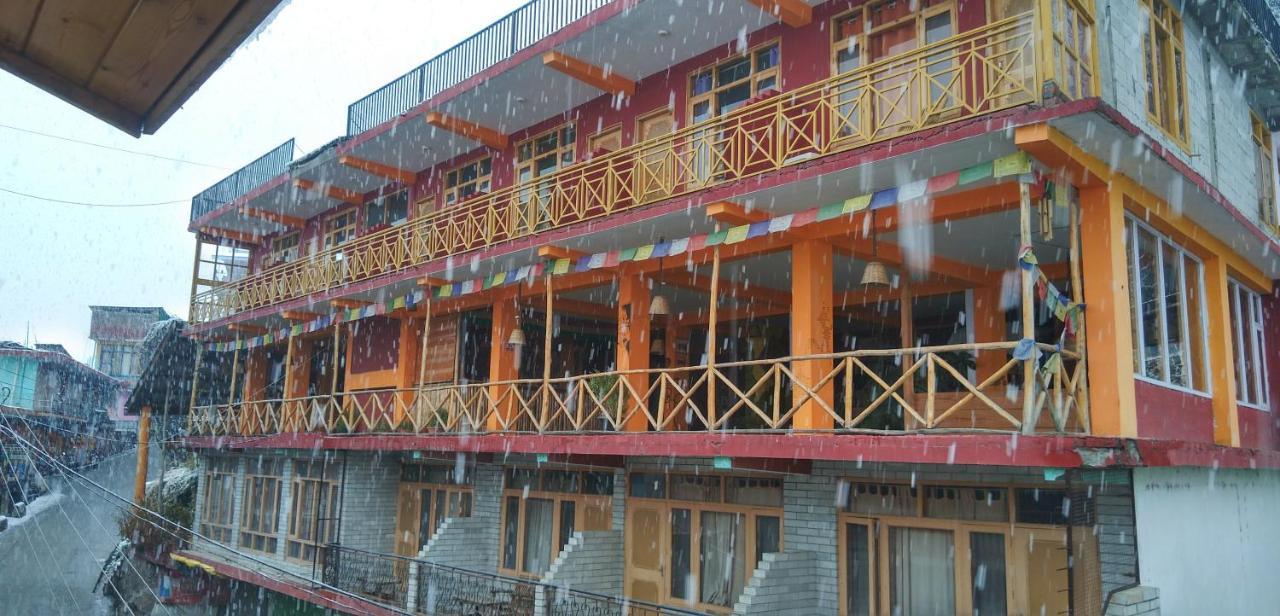 Rasta Cafe And Lodge Manāli Extérieur photo