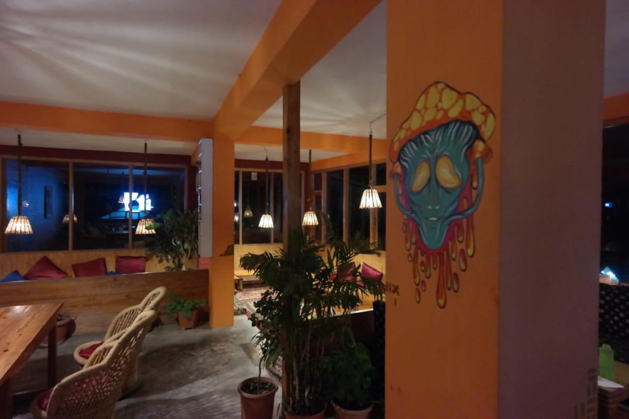 Rasta Cafe And Lodge Manāli Extérieur photo